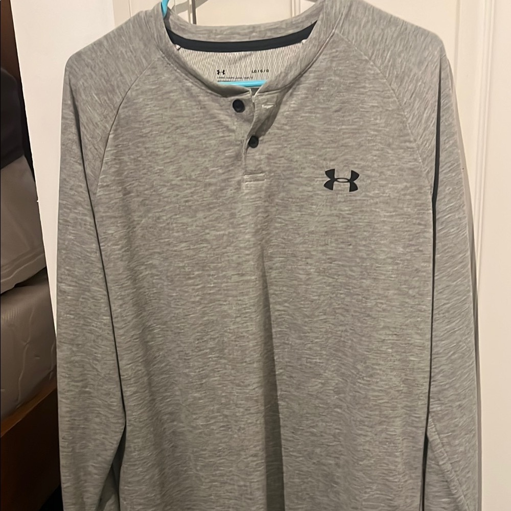 Under Armour Gray Long Sleeve Tee